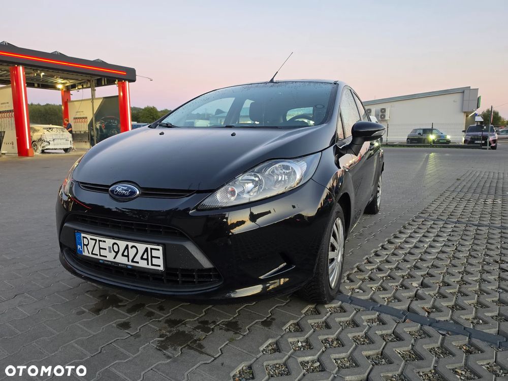 Ford Fiesta - 2