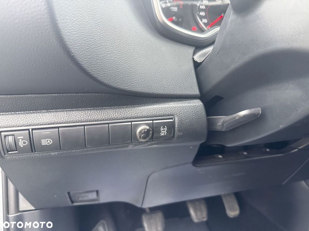 Toyota Corolla - 23