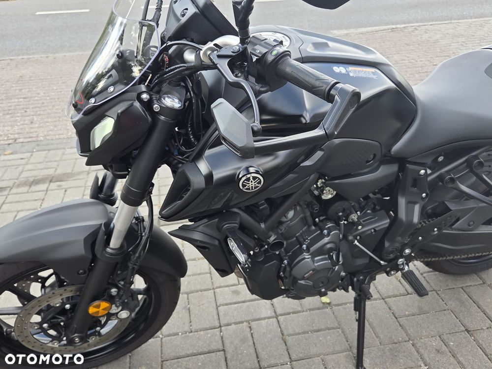 Yamaha MT - 28
