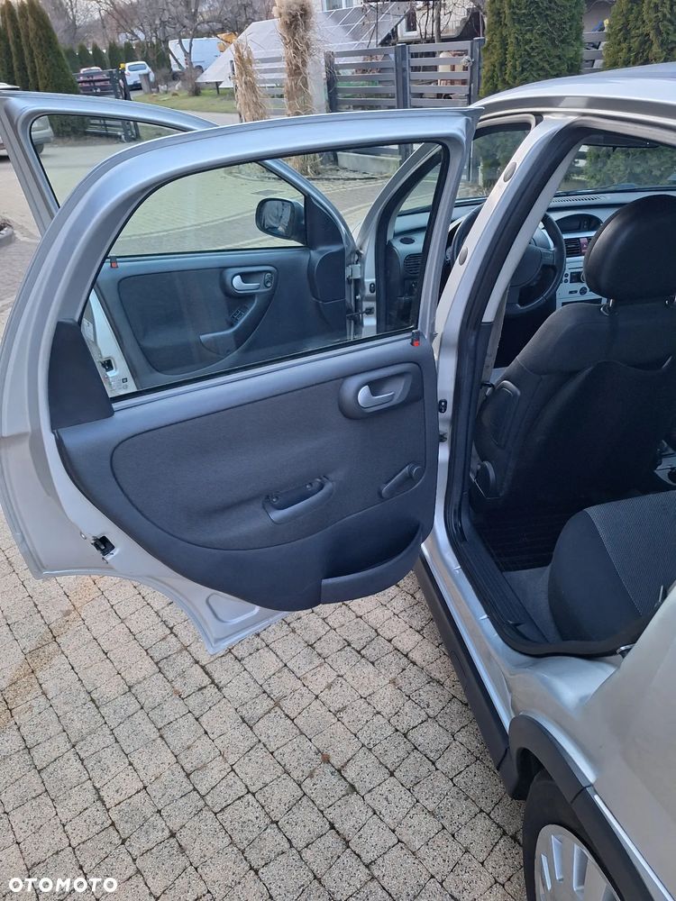 Opel Corsa - 22