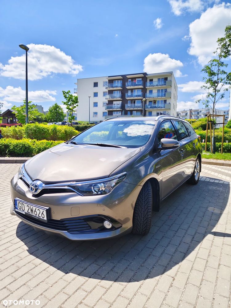 Toyota Auris Hybrid 135 Prestige - 3