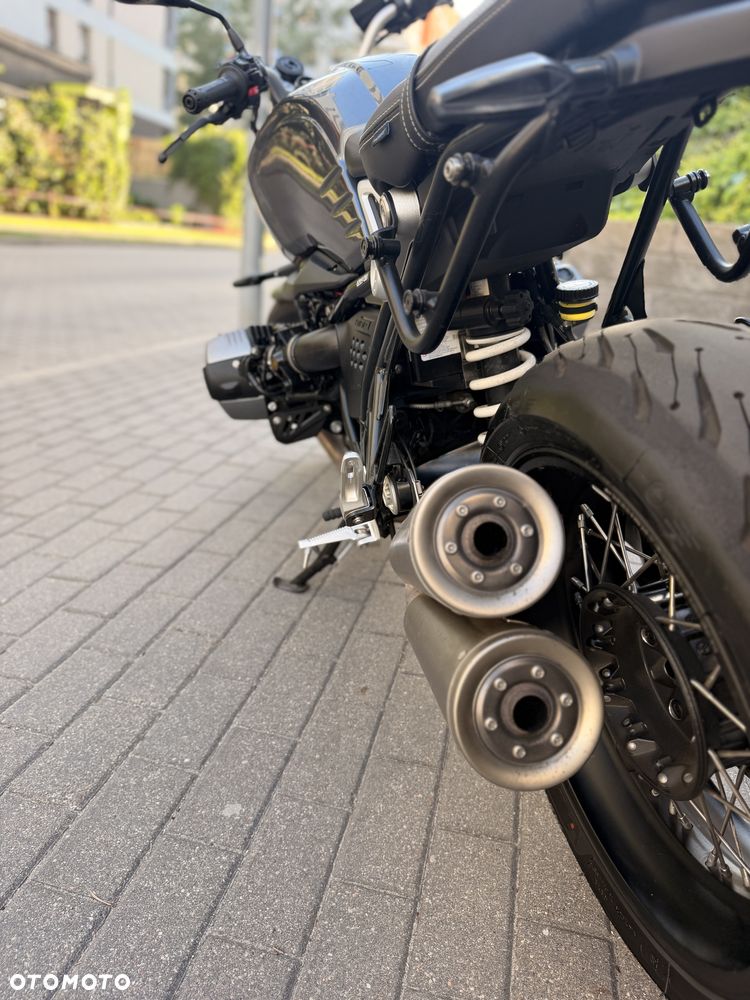 BMW R - 22