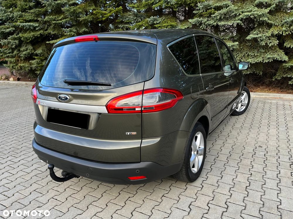 Ford S-Max 2011 photo 4