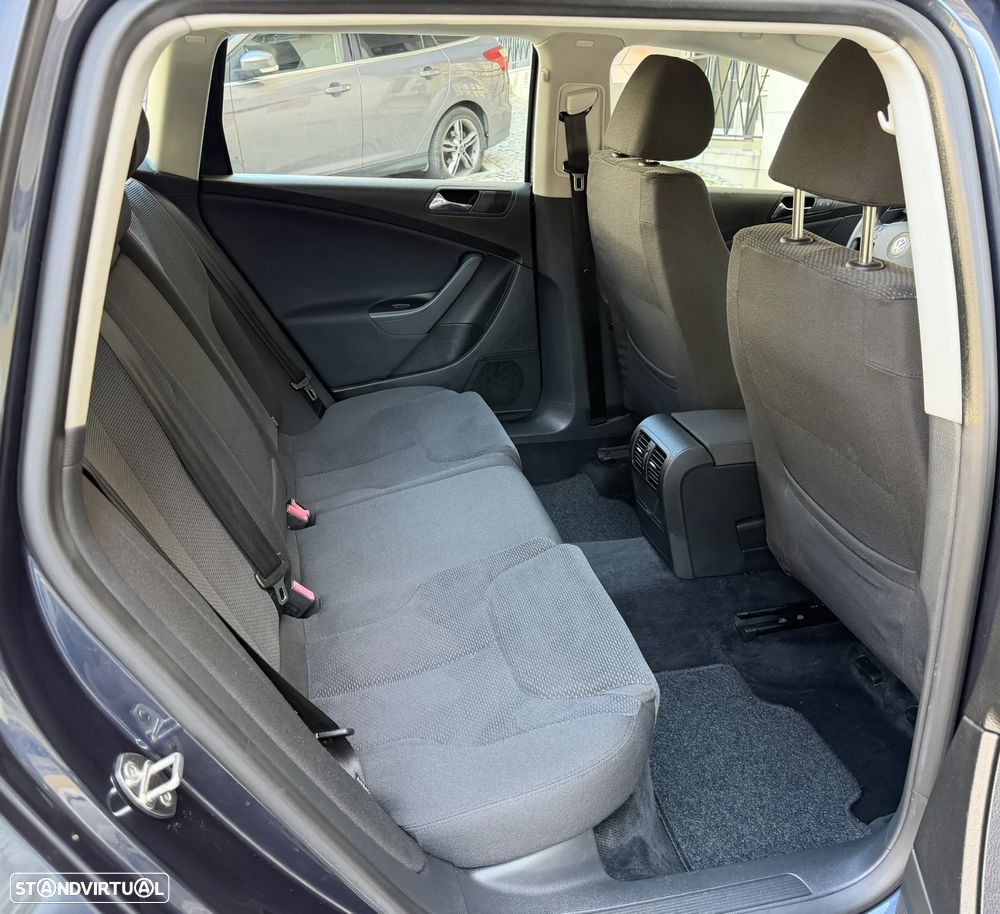 VW Passat Variant 1.9 TDI Confortline - 23