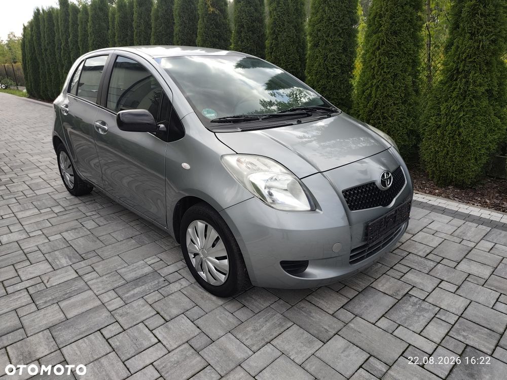 Toyota Yaris - 1