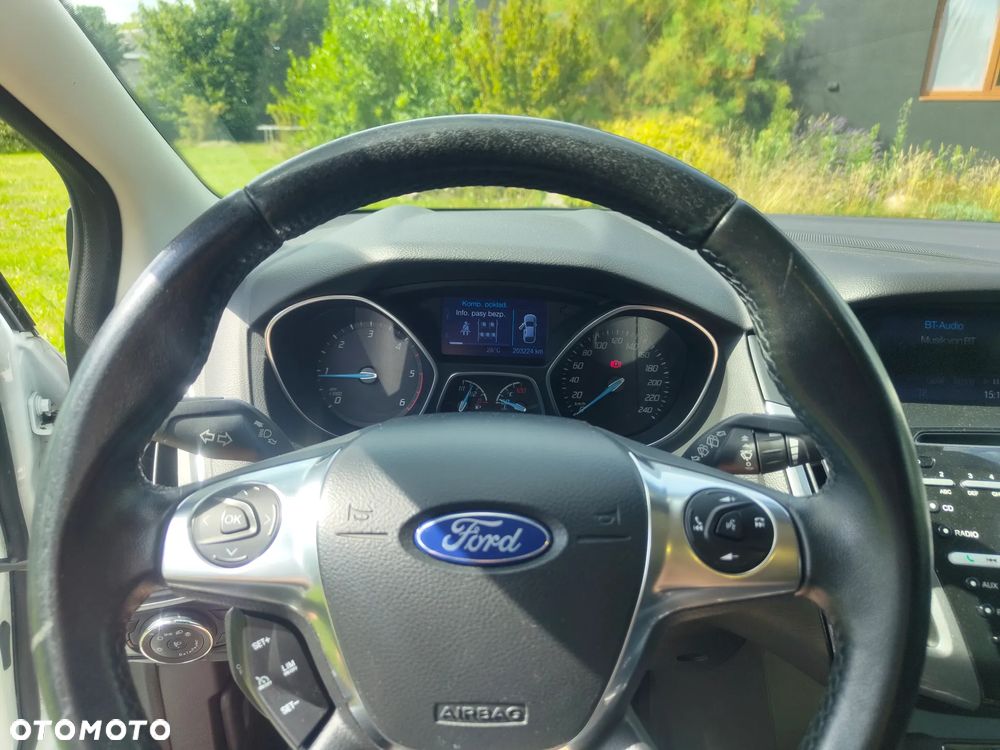 Ford Focus Turnier 1.6 TDCi ECOnetic 88g Start-Stopp-Sy Titanium - 11