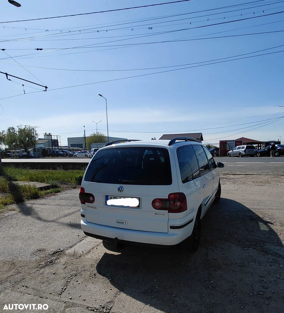 Volkswagen Sharan 1.9TDI 4Motion Comfortline - 4