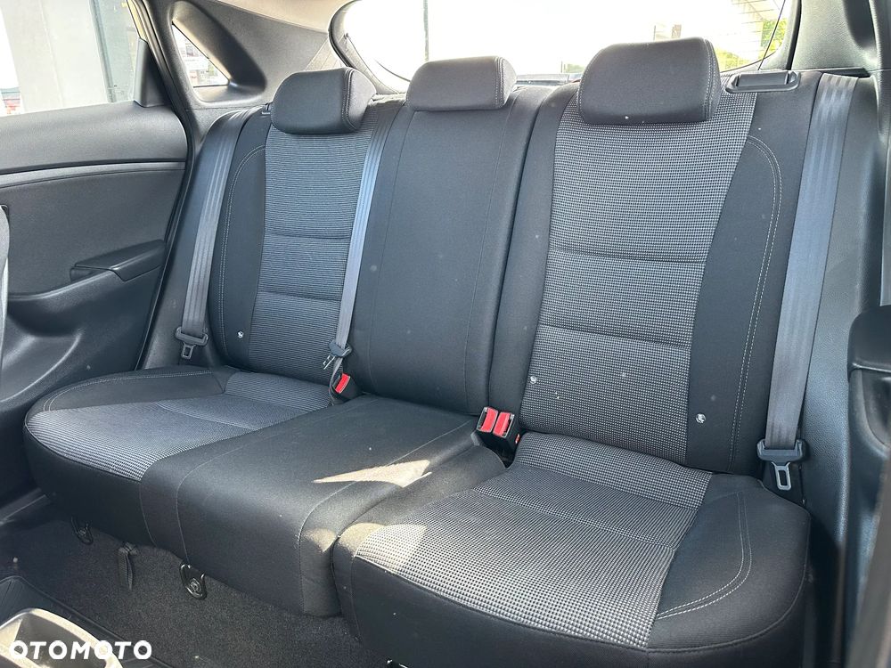Hyundai i30 1.6 GDI Comfort - 16
