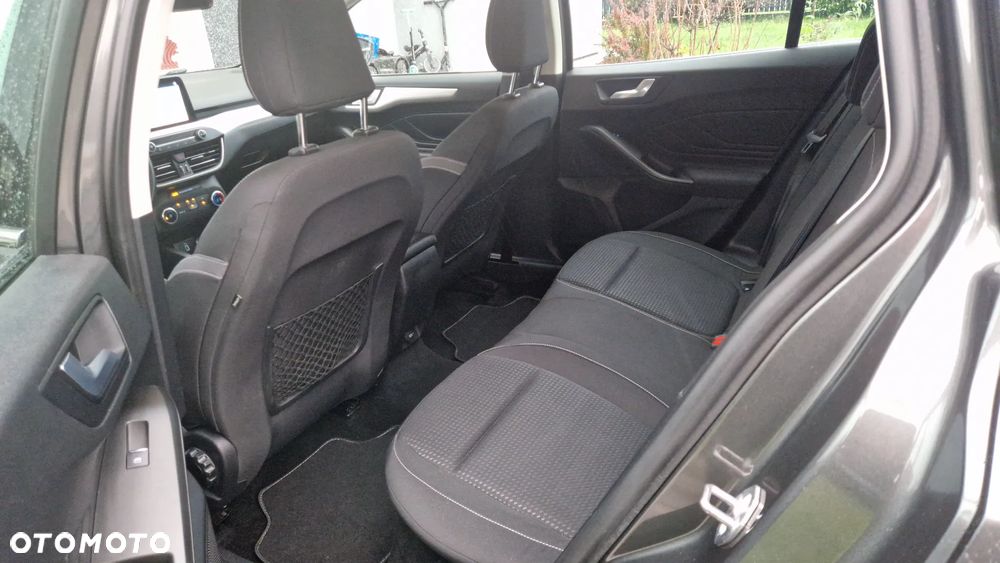 Ford Focus 1.0 EcoBoost Titanium - 23