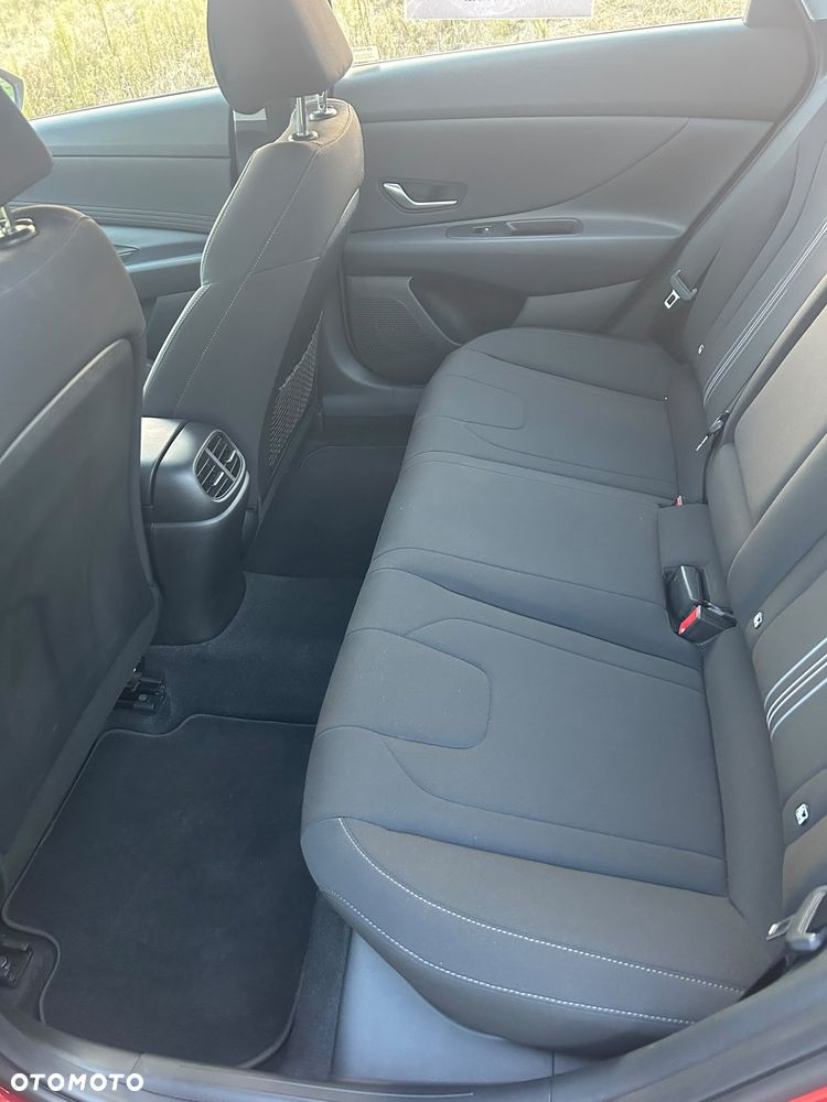 Hyundai Elantra 1.6 Executive - 17