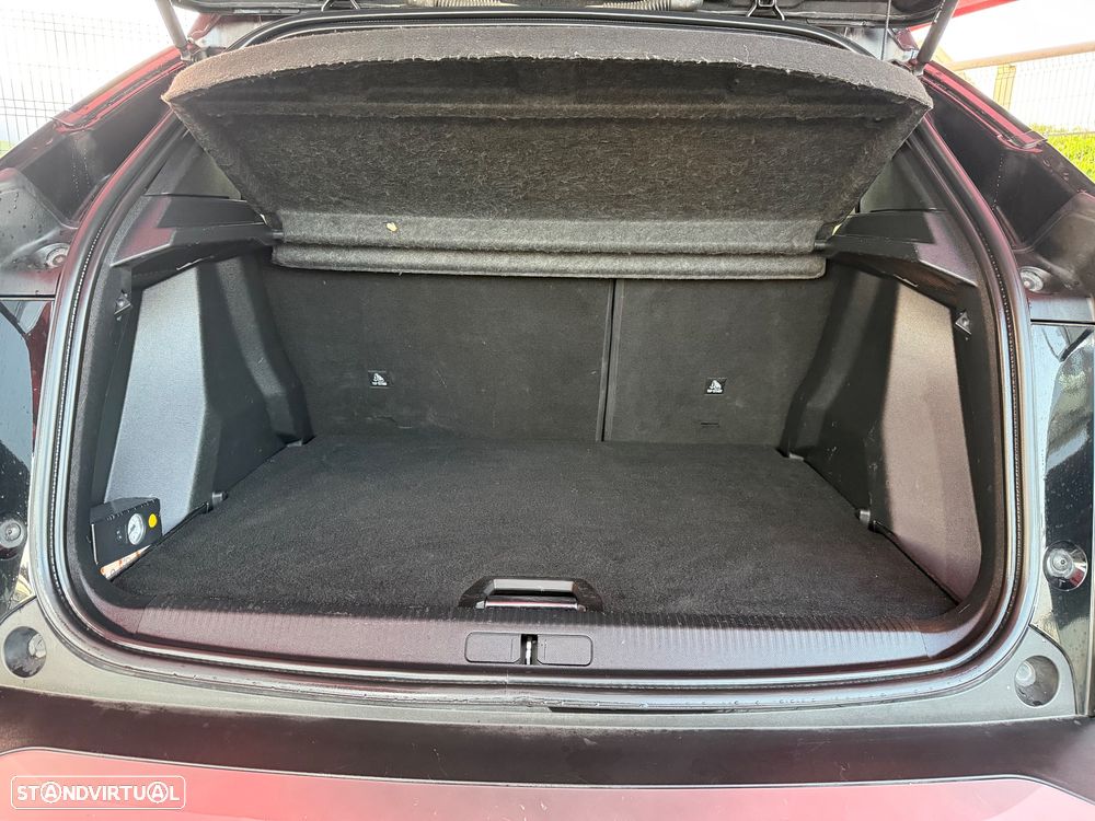 Peugeot 2008 PureTech 155 EAT8 GT Pack - 34