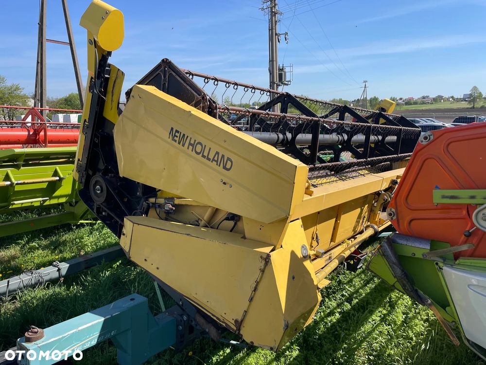 New Holland TX 68 Plus - 22