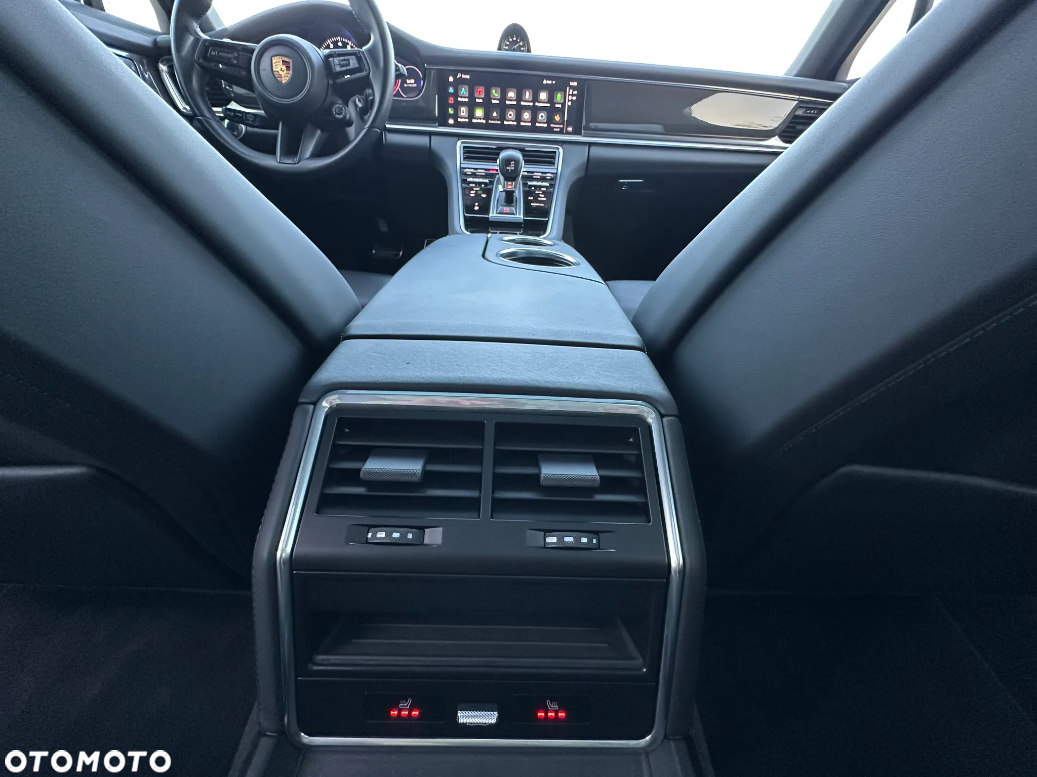Porsche Panamera 4 E-Hybrid Sport Turismo Platinum Edition - 28