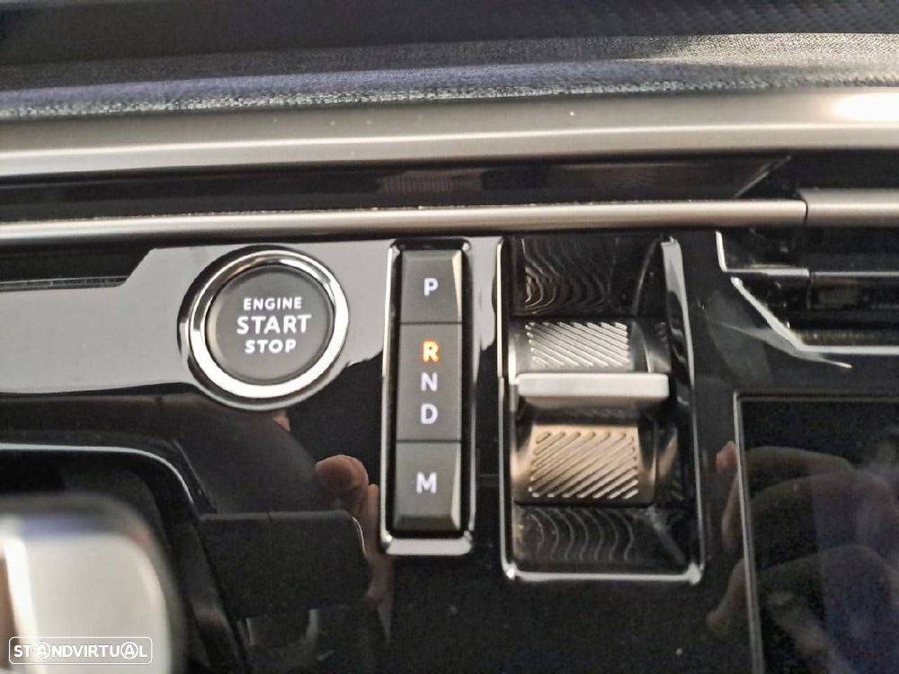 Peugeot 3008 1.2 Hybrid Allure e-DCS6 - 18