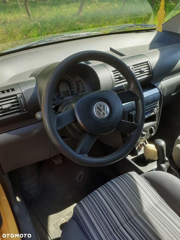 Volkswagen Fox - 5