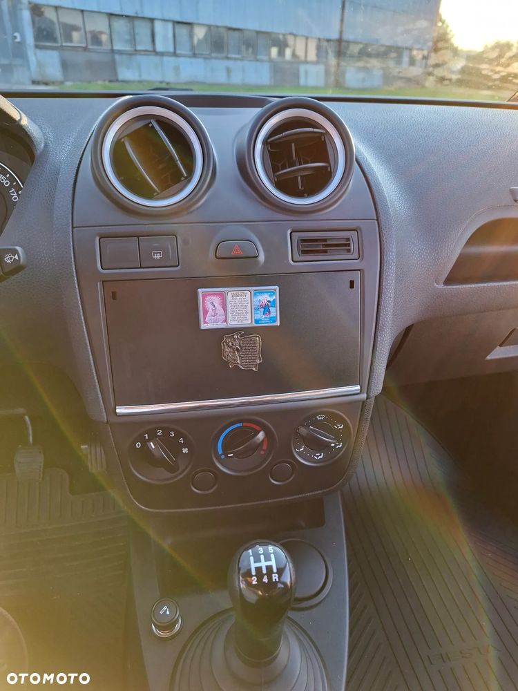 Ford Fiesta 1.3 - 23