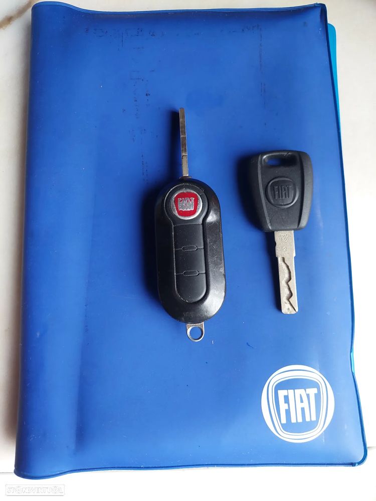 Fiat Punto 1.3 M-Jet Lounge S&S - 19