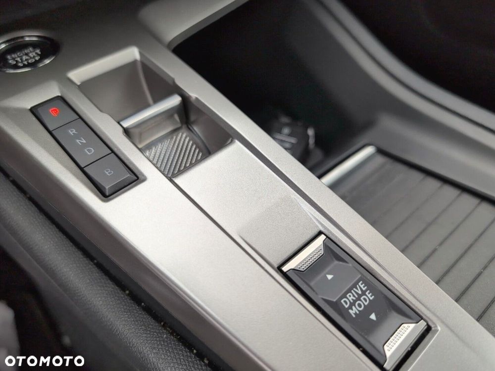 Peugeot 408 1.6 Plug-In Hybrid 225 Allure EAT8 - 16