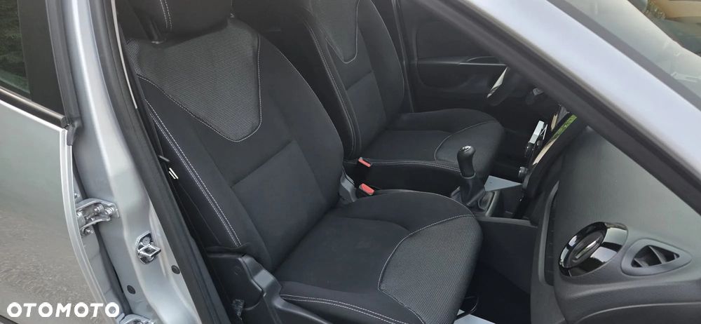 Renault Clio TCe 90 INTENS - 27