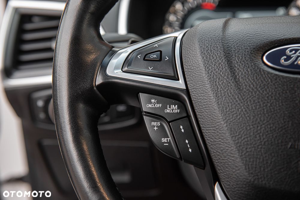 Ford Edge 2.0 TDCi Bi-Turbo 4x4 Titanium - 23