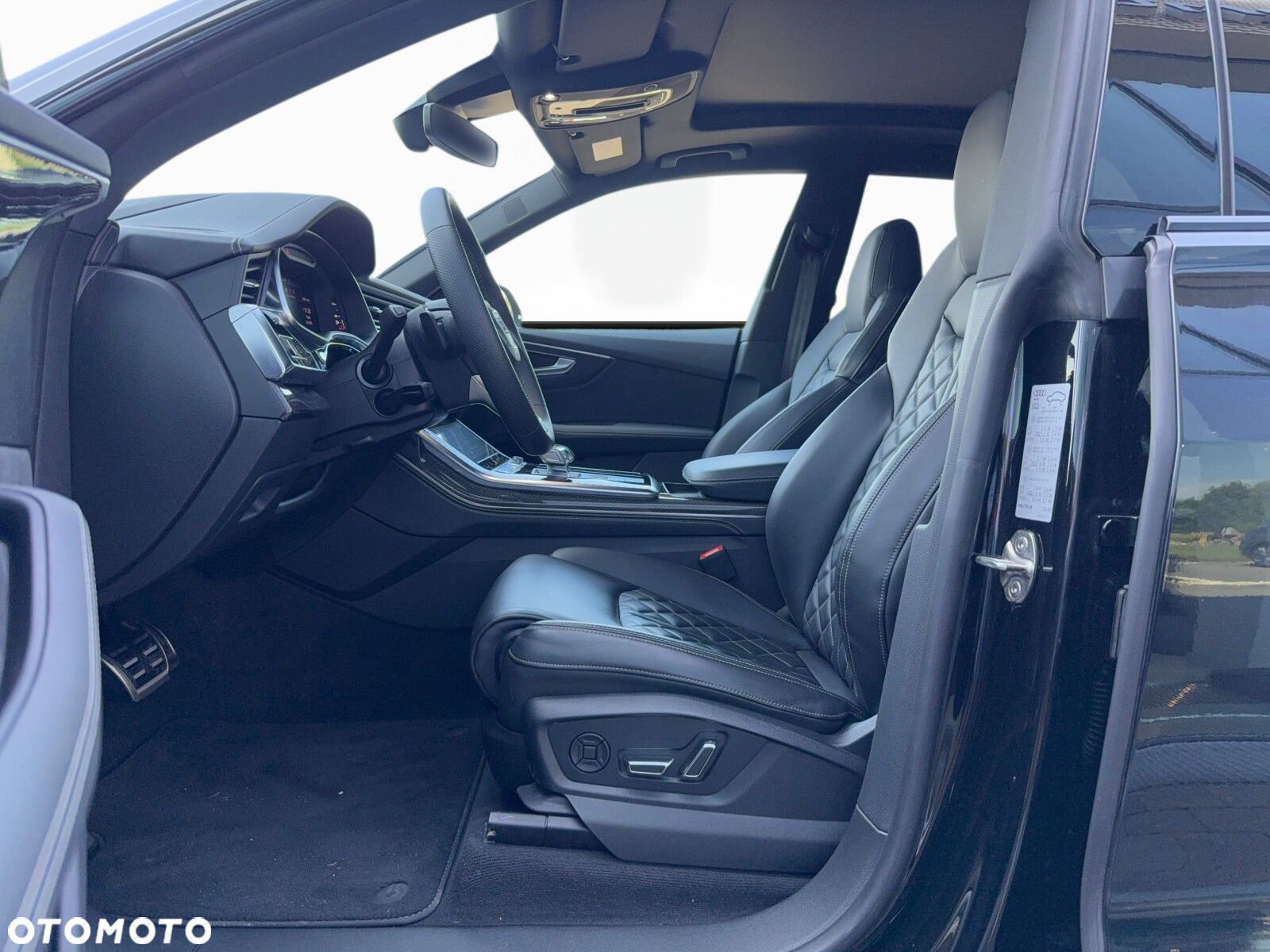 Audi SQ8 - 11