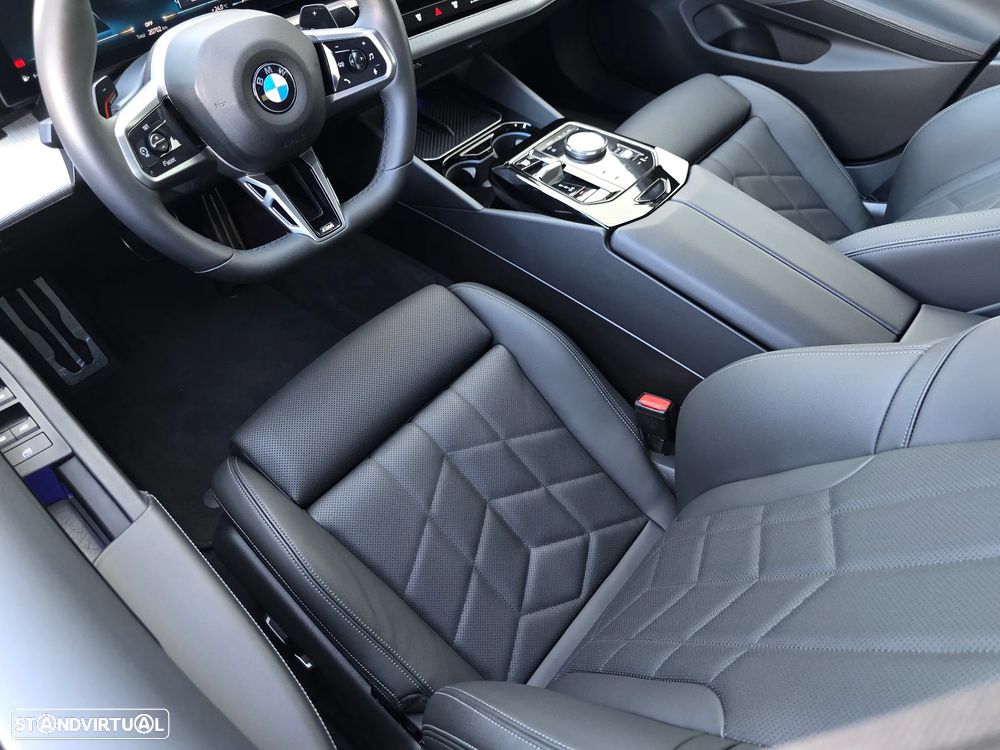 BMW 520 d Pack Desportivo M - 31