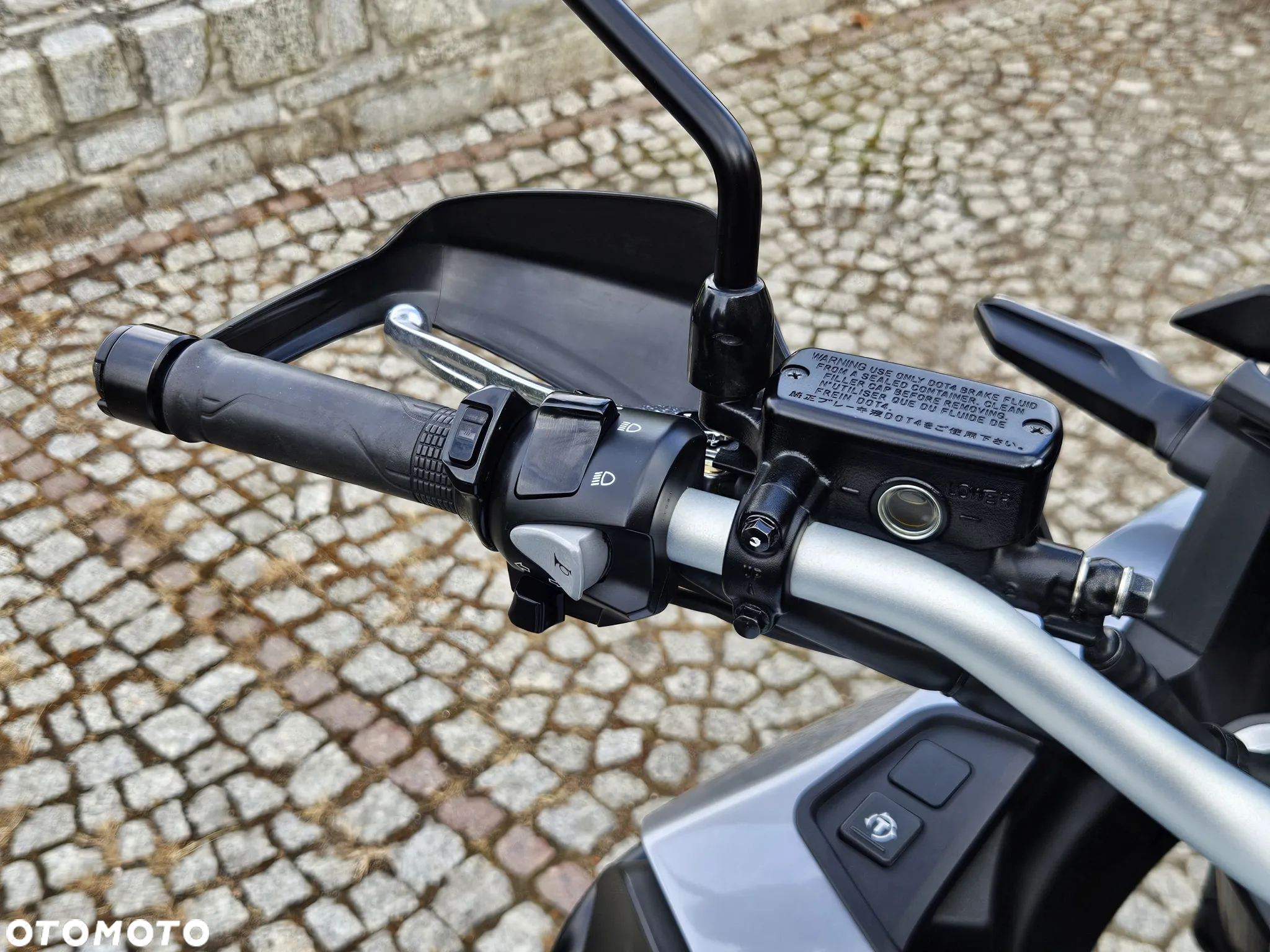 Honda VFR - 18