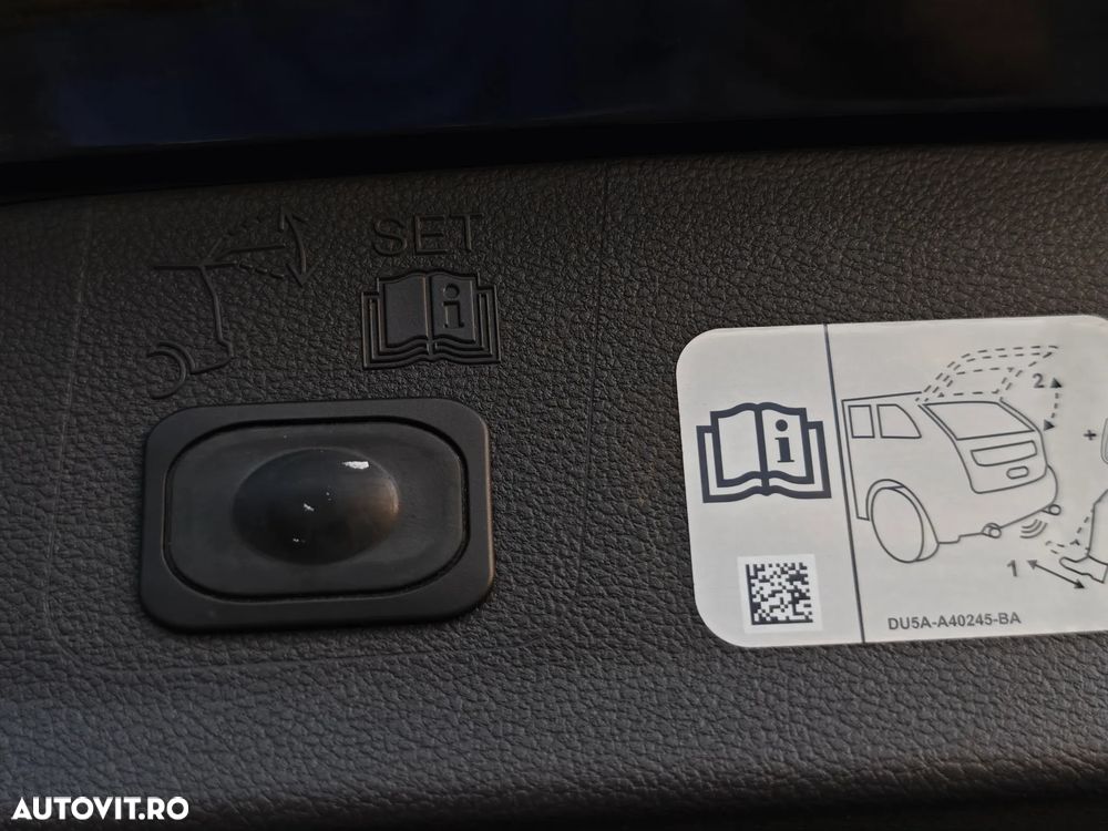 Ford Kuga 2.0 TDCi Powershift 4WD Titanium - 22