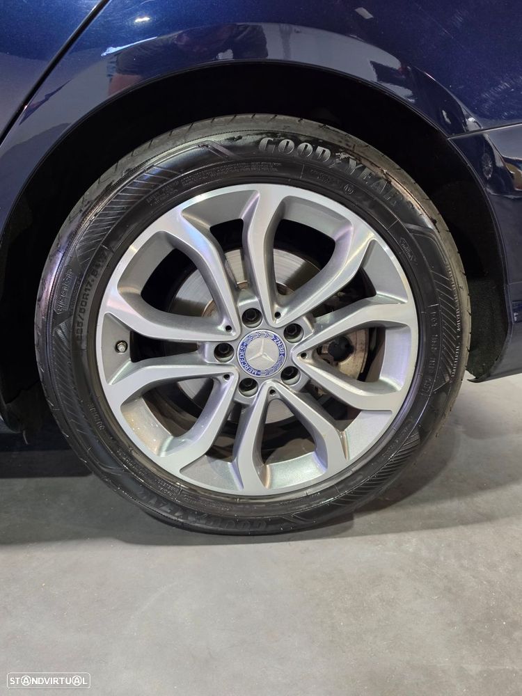 Mercedes-Benz C 300 h Avantgarde - 16