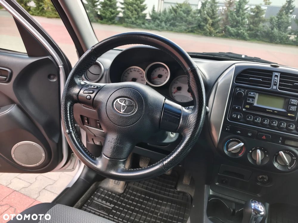 Toyota RAV4 D-4D 4x4 Executive - 18