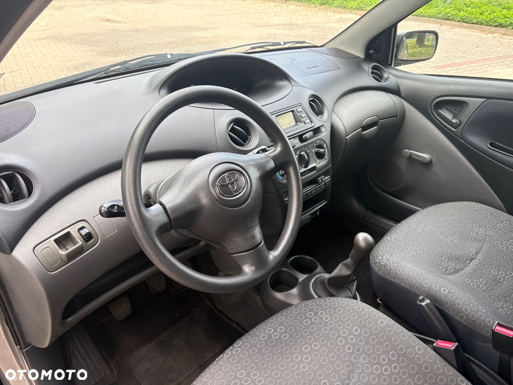 Toyota Yaris 1.0 - 20