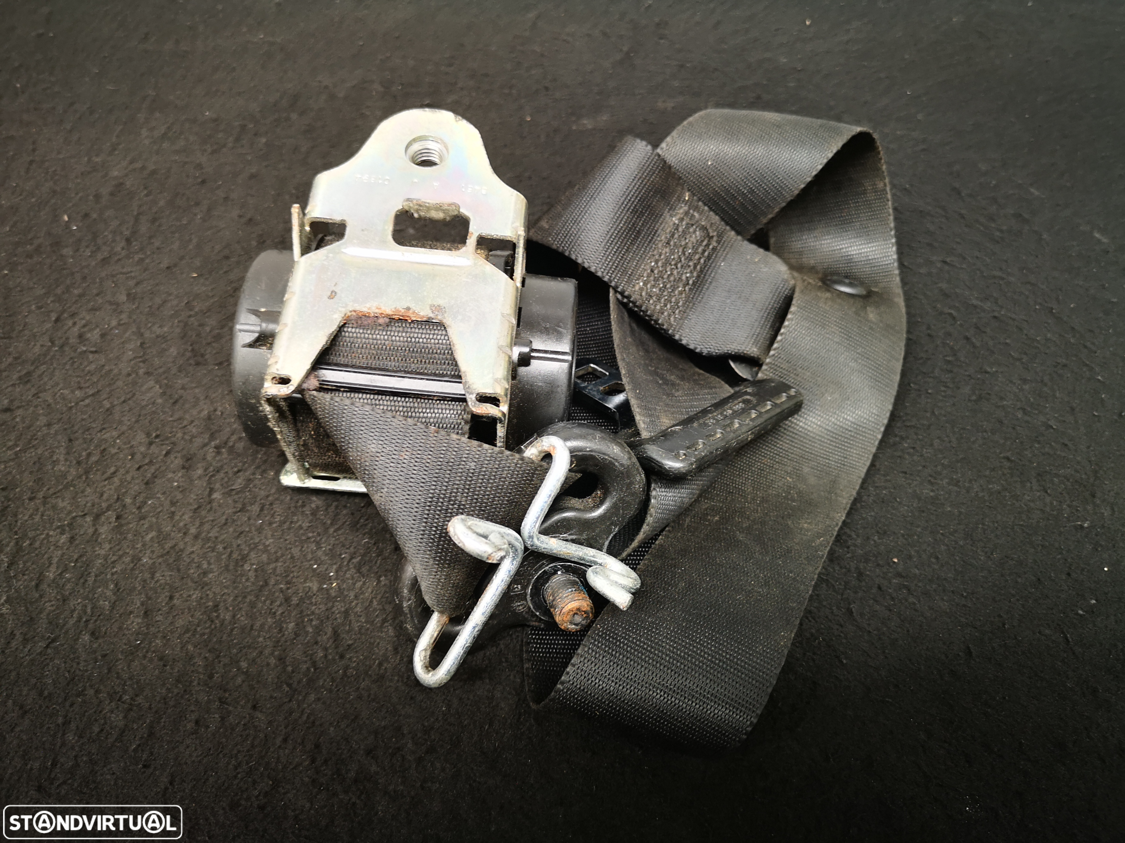 Cinto de Segurança traseira direita Ford kuga 2009-2012 - 2