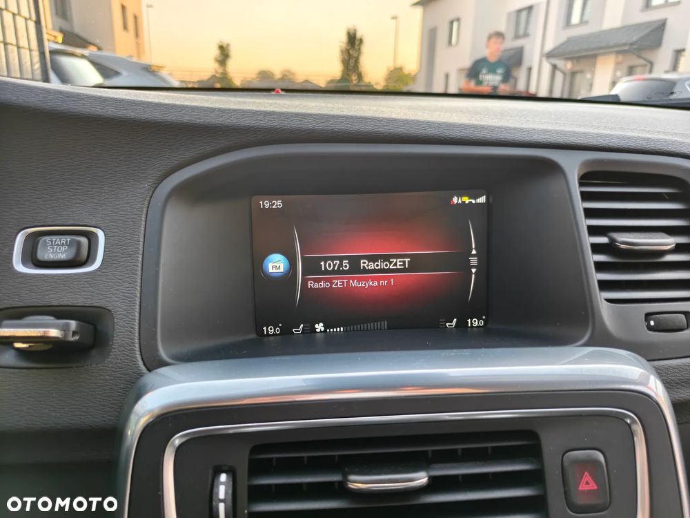 Volvo S60 T5 Drive-E Summum - 24