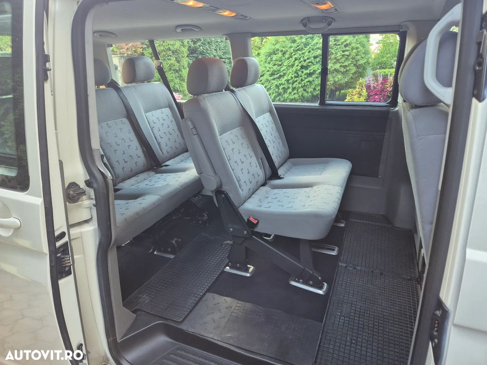 Volkswagen Caravelle - 9