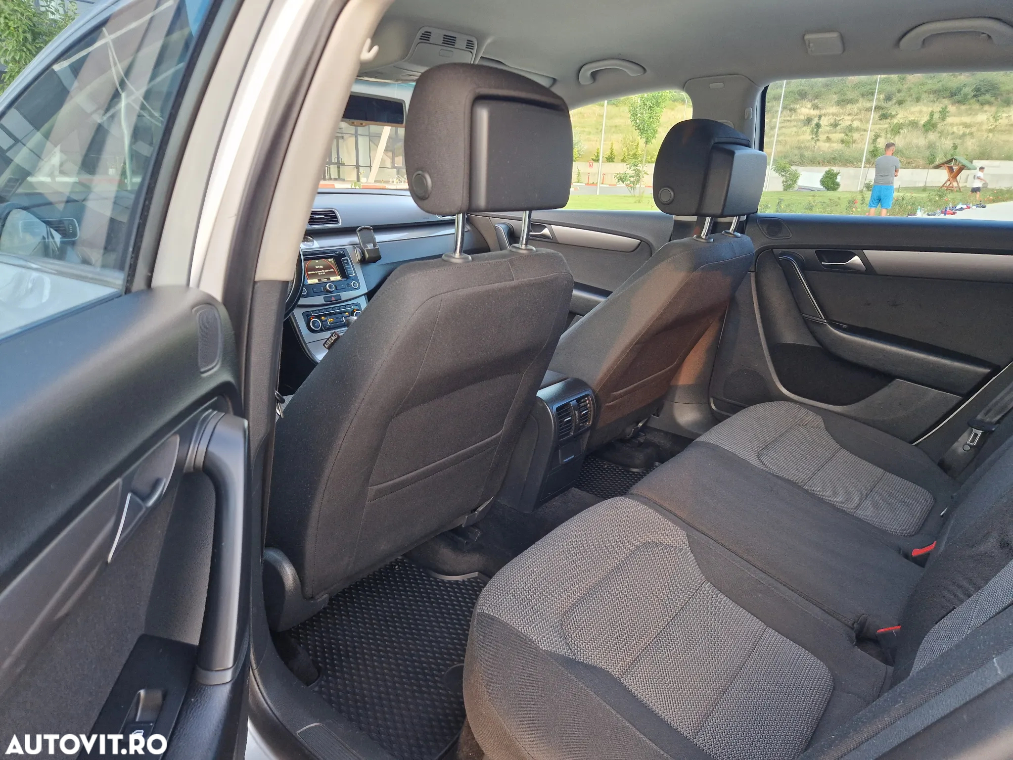 Volkswagen Passat - 8