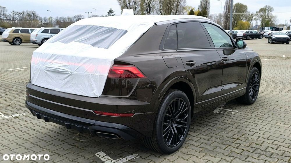 Audi Q8 - 8