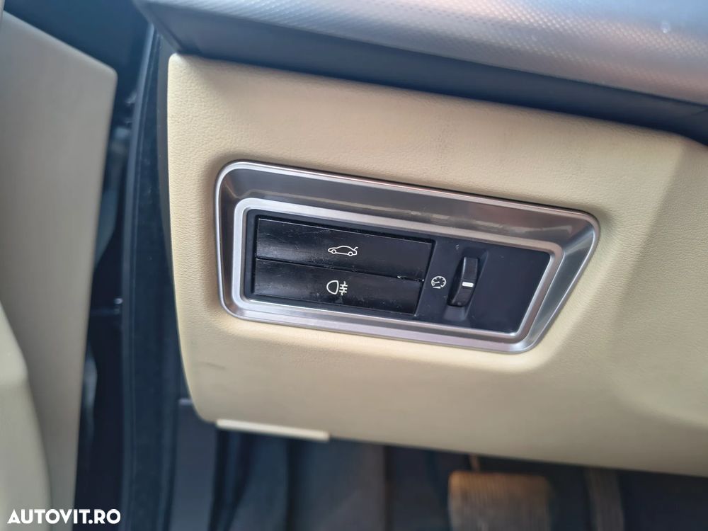 Jaguar XF 2.2D Luxury - 16