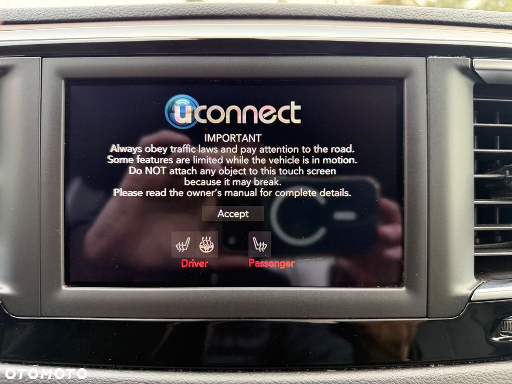 Chrysler Pacifica - 16