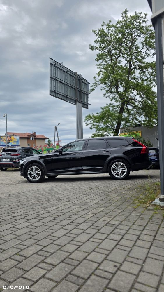 Volvo V90 D5 AWD Momentum - 10