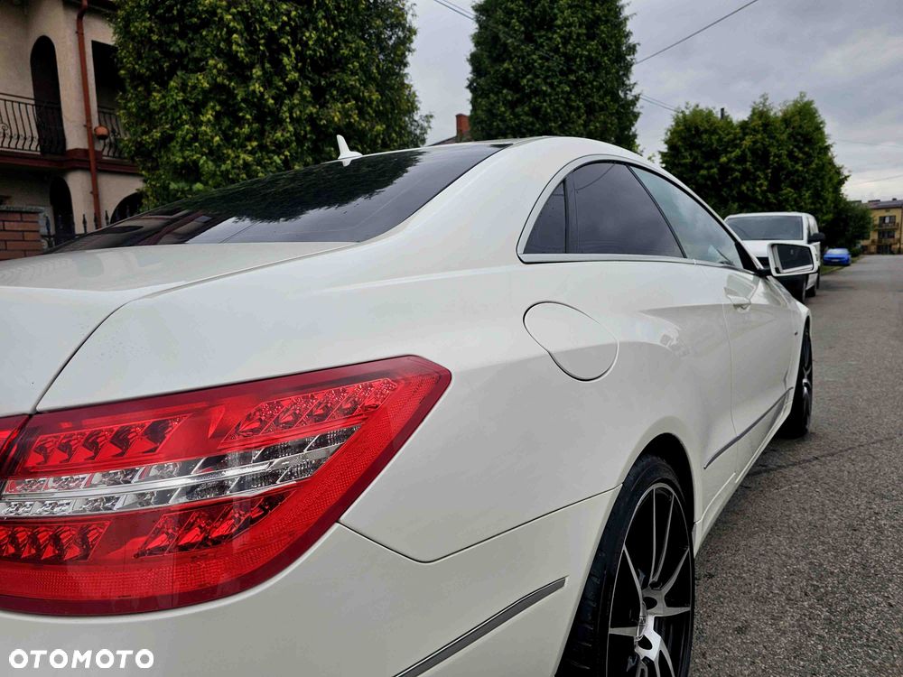 Mercedes-Benz Klasa E 250 BlueEFFICIENCY 7G-TRONIC Avantgarde - 8