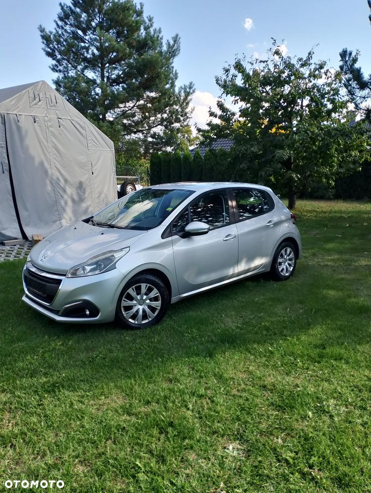 Peugeot 208 - 3