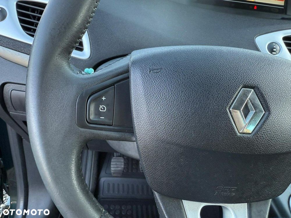 Renault Grand Scenic - 19