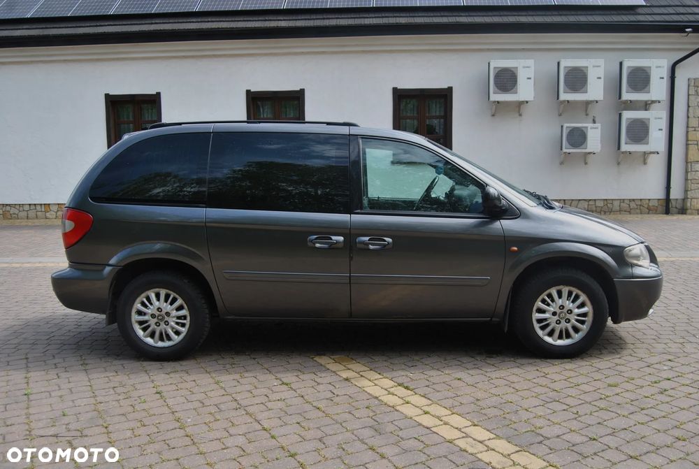 Chrysler Voyager 2.8 CRD SE - 17