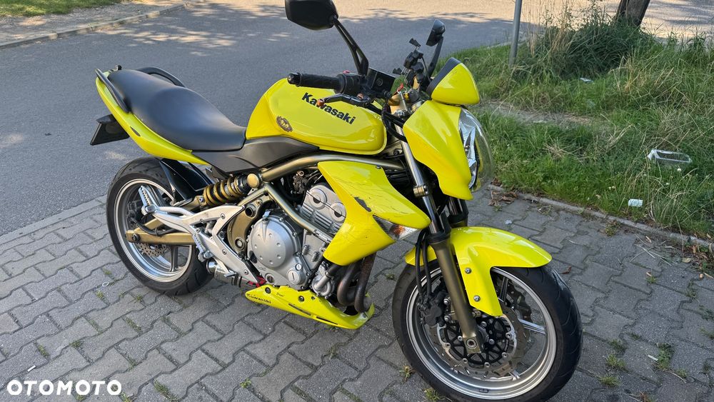 Kawasaki ER - 8