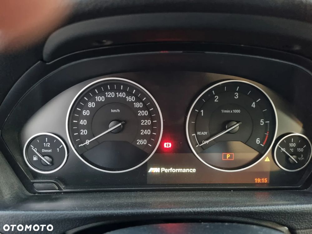 BMW Seria 3 335d Touring xDrive Edition M Sport Shadow - 30