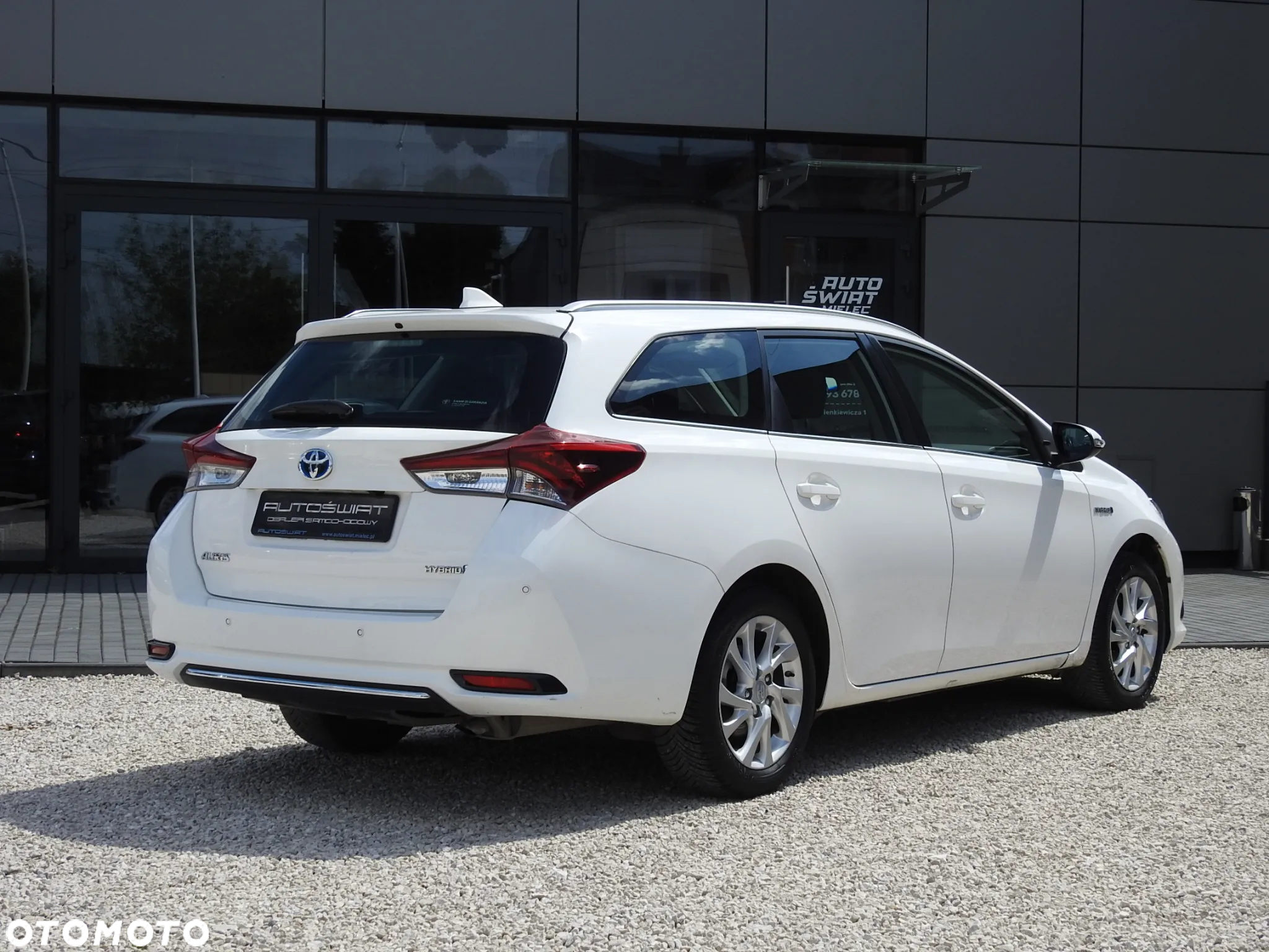 Toyota Auris 1.8 VVT-i Hybrid Automatik Comfort - 4