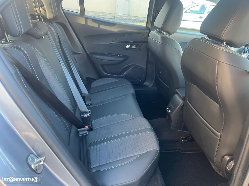 Peugeot 2008 PureTech 130 EAT8 Allure Pack - 18