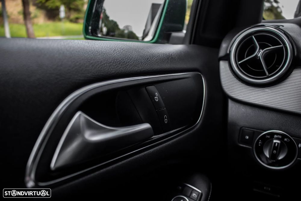 Mercedes-Benz B 250 e Electric Drive - 21