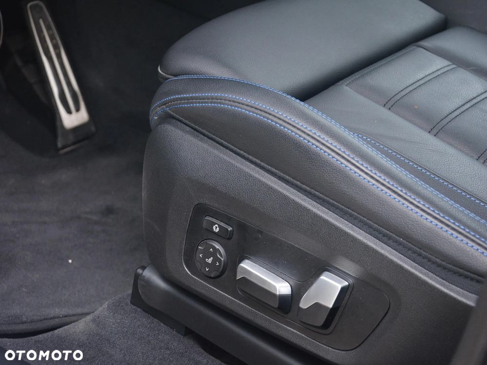 BMW iX3 80kWh Impressive - 11