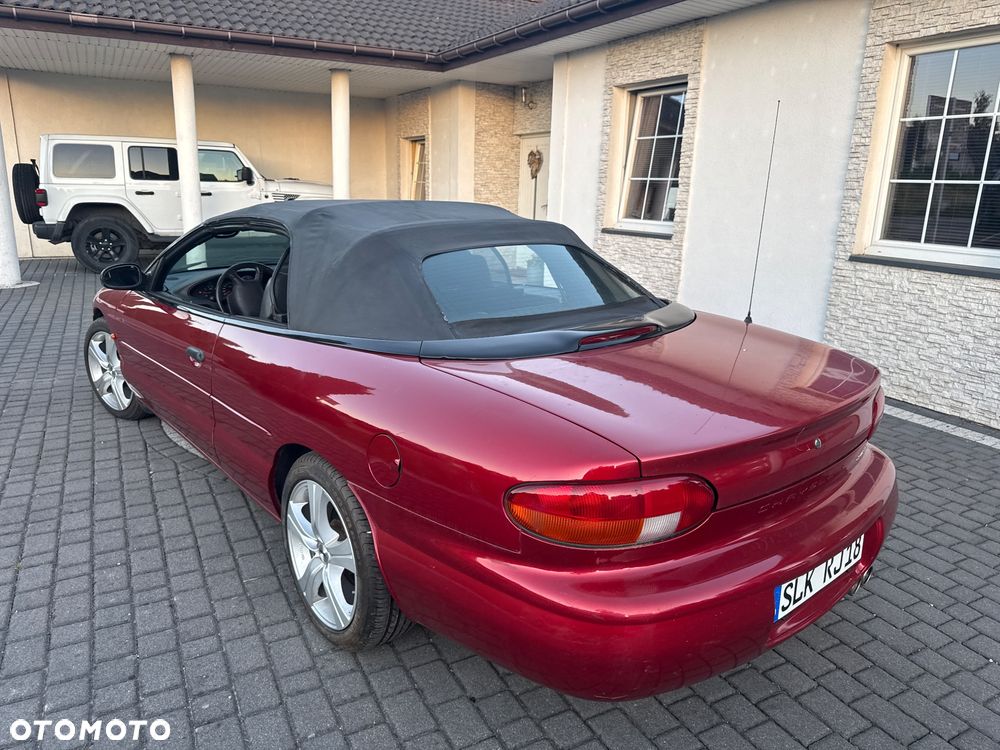 Chrysler Stratus LE 2.0L - 13